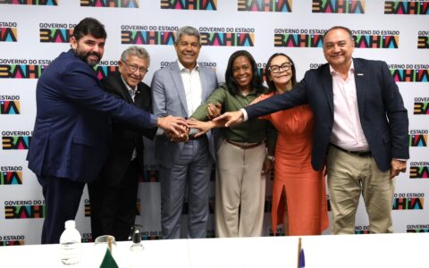 Imagem do post Governador Jerônimo Rodrigues recebe Luiz Caetano visando parceria e investimentos em 2025
