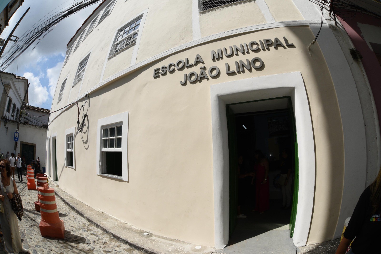 Prefeitura inaugura nova escola no Pelourinho para atender 200 alunos em tempo integral