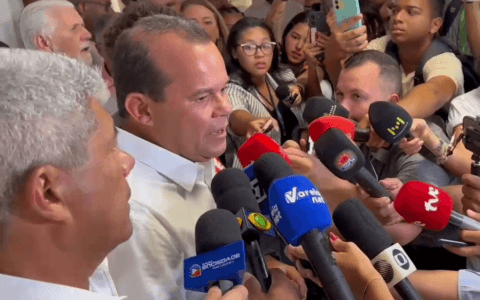 Imagem do post Geraldo vota ao lado de caciques do PT e garante: “Lula é 15 em Salvador”