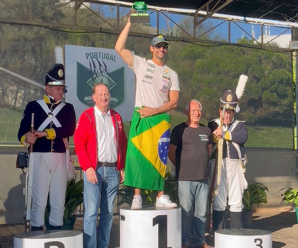 Baiano Bruno Jacob vence Melhor Manobra no Circuito Mundial de Motosurf em Portugal