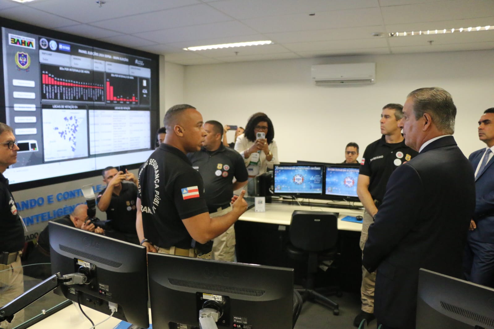 Presidente do TRE visita Centro Integrado de Comando e Controle da SSP