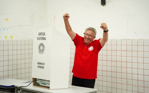 Imagem do post Caetano vota e se mostra confiante na vitória neste domingo
