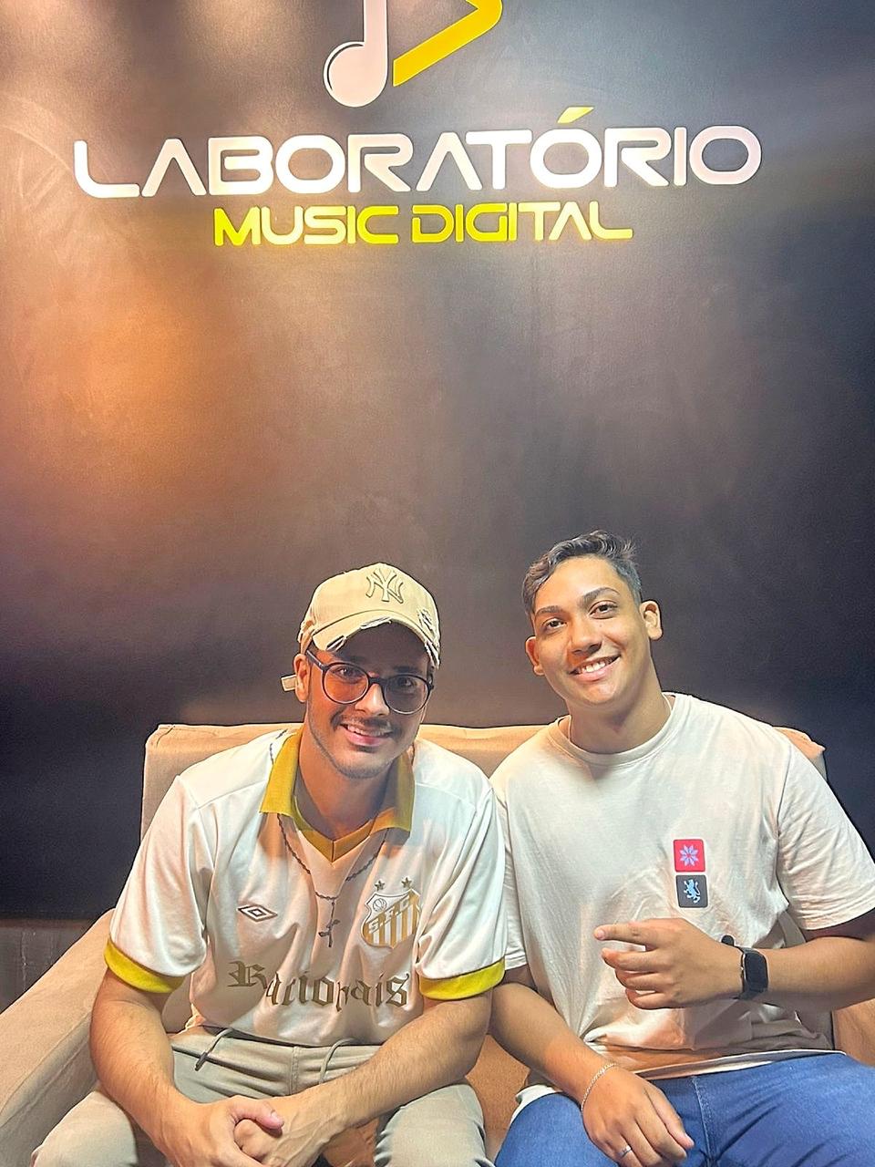 Produtor musical de Tierry, Pablo, Tayrone, Manu Bahtidão e Priscila Senna vai assinar trabalho de estreia de Lucas Merci