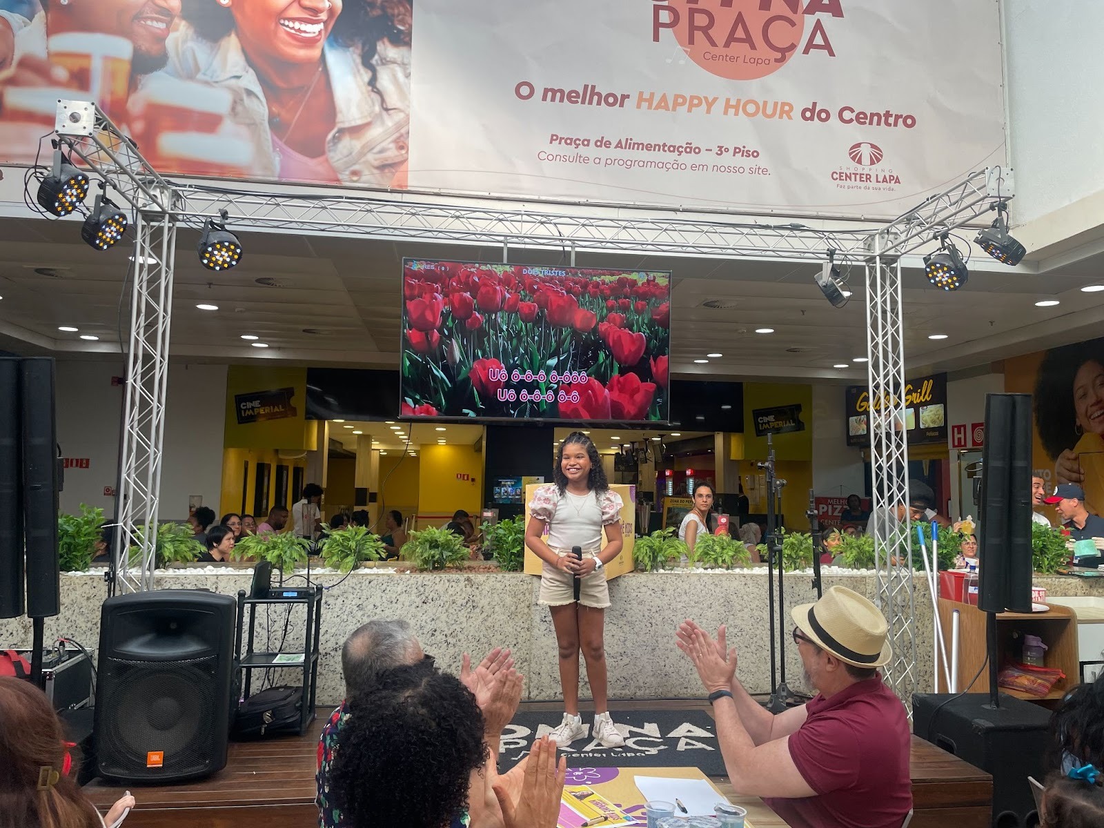 Shopping Center Lapa promove concurso Karaokê Kids para celebrar o Dia das Crianças