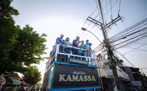 Imagem do post Em giro na orla de Camaçari, Flávio Matos aborda meios de fortalecer turismo