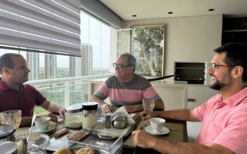 Imagem do post Com adesão do Podemos, 30 vereadores apoiam reeleição de Muniz para a presidência da Câmara