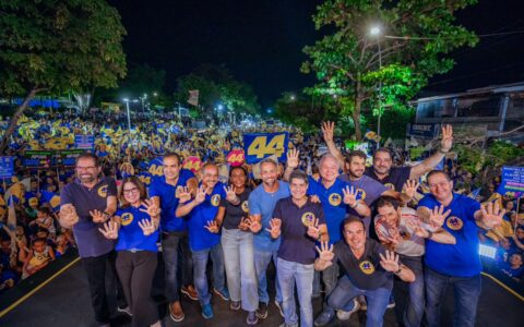 Imagem do post “Vamos libertar Camaçari da opressão e do medo”, afirma Flávio Matos em comício