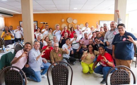 Imagem do post Angelo Coronel e deputados da base se reúnem em apoio a Caetano em Camaçari