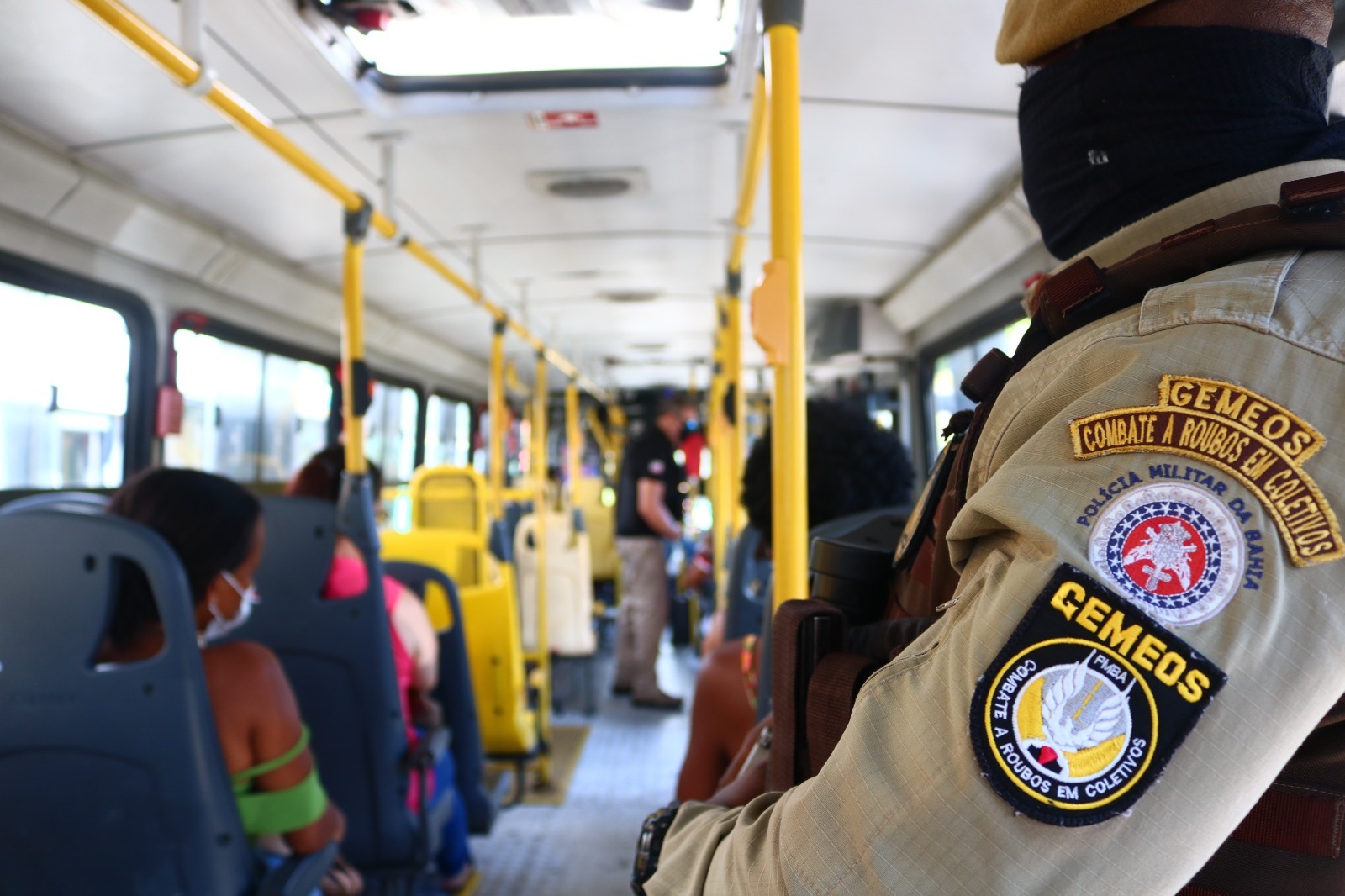 Roubos a ônibus diminuem em 36% na Bahia