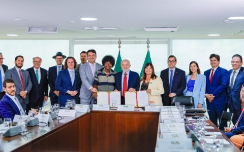 Imagem do post Educação em Foco: Lula Sanciona Projeto de Lei da deputada Alice Portugal em Homenagem a Anísio Teixeira