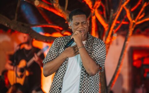 Imagem do post Netto Brito celebra 1 milhão de visualizações da música “Tenho Medo”