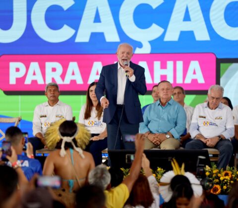 Imagem do post Em evento com 10 mil estudantes, Lula anuncia na Bahia expansão do Programa Pé-de-Meia