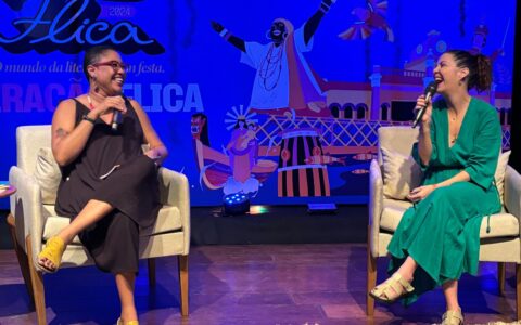 Imagem do post Thalita Rebouças defende na FLICA que, quando o livro é bom, não há tela certa