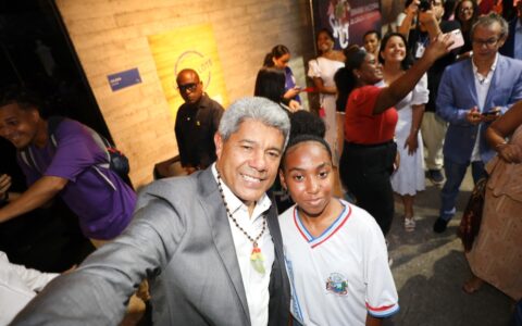 Imagem do post No encerramento da 21ª SNCT, Governo do Estado lança projetos, firma parcerias com o Governo Federal e entrega 78 mil tablets para a Educação Básica