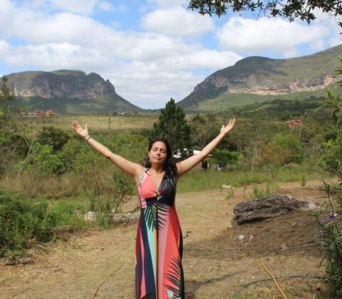 Imagem do post Renascimento: Educadora encara transição de carreira e trabalha promovendo cuidados através da harmonização energética