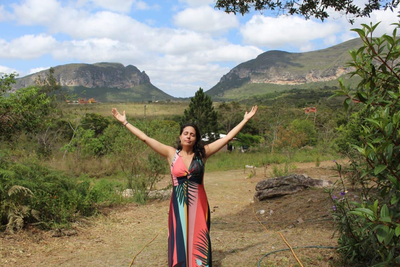 Renascimento: Educadora encara transição de carreira e trabalha promovendo cuidados através da harmonização energética