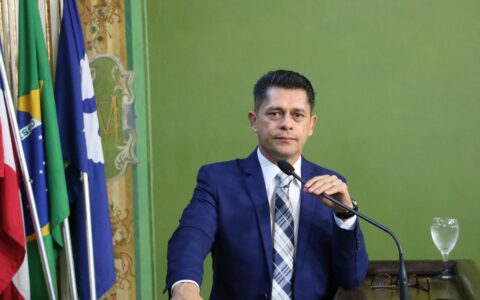 Imagem do post Luiz Carlos protocola PL contra o uso excessivo de telas por crianças