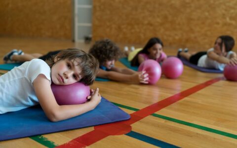 Imagem do post Praticar esportes desde a infância melhora saúde cardiovascular durante a vida, diz estudo