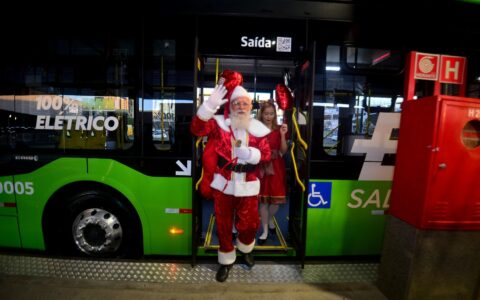 Imagem do post Papai Noel irá de BRT para programação natalina em shopping do Centro de Salvador