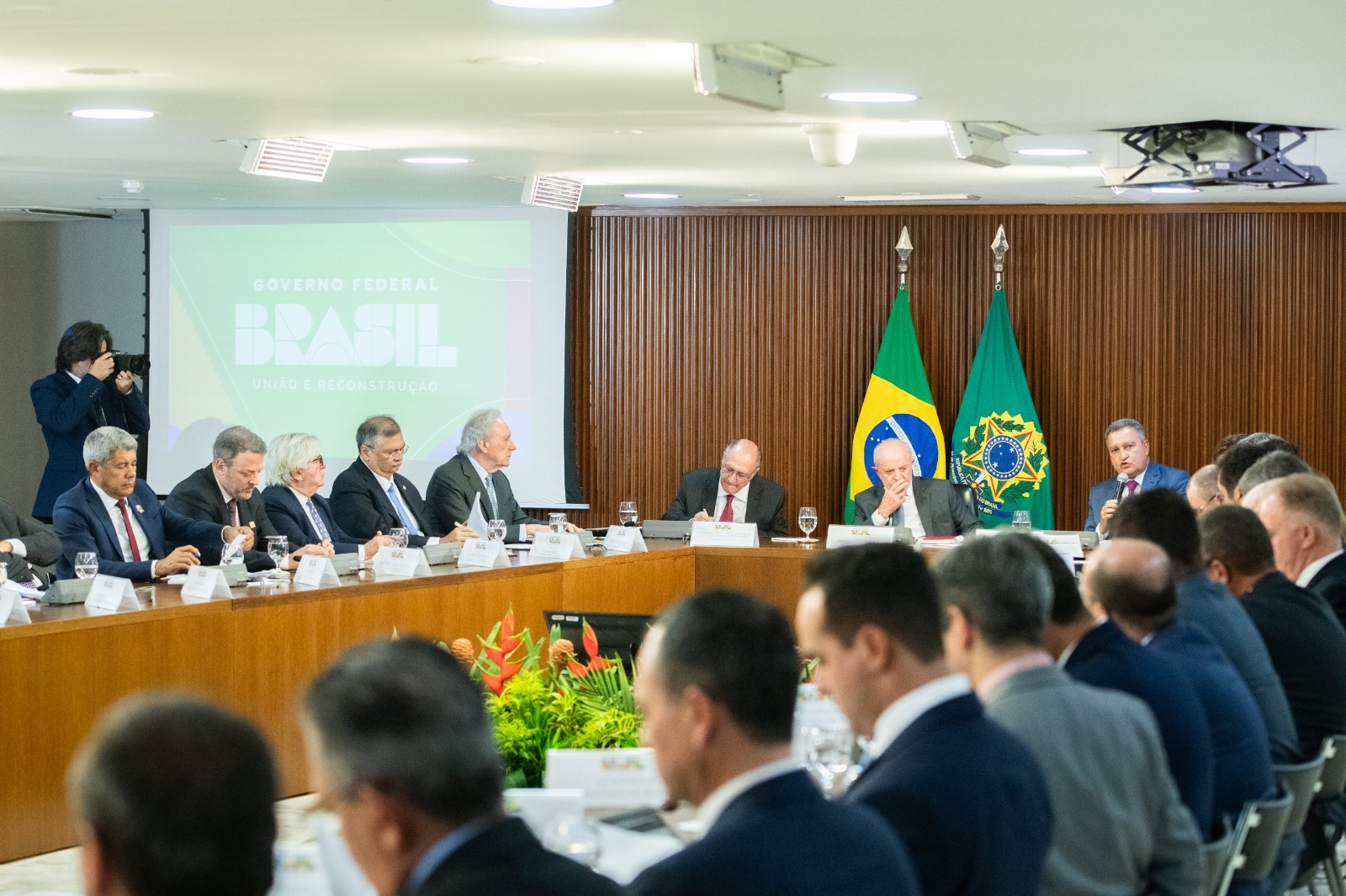 Em reunião com Lula, Jerônimo defende “agenda ampla de Segurança Pública”