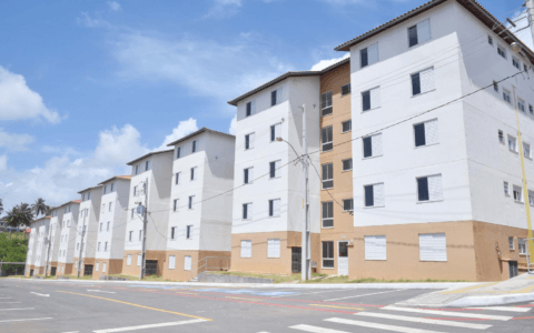 Imagem do post Jerônimo quer doar terreno público no Lobato para construção de casas populares