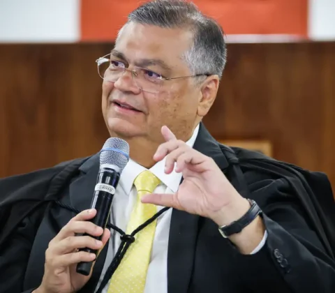 Imagem do post Assim como Moraes, Flávio Dino vota contra recurso de Jair Bolsonaro no STF