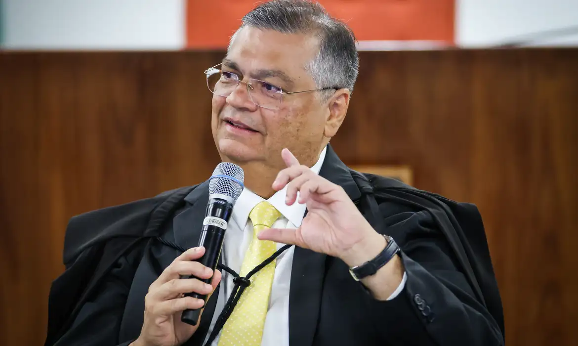 Dino defende decisão da Primeira Turma do STF sobre Ramagem