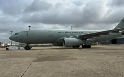 Imagem do post Voo da FAB com 229 brasileiros deixa o Líbano