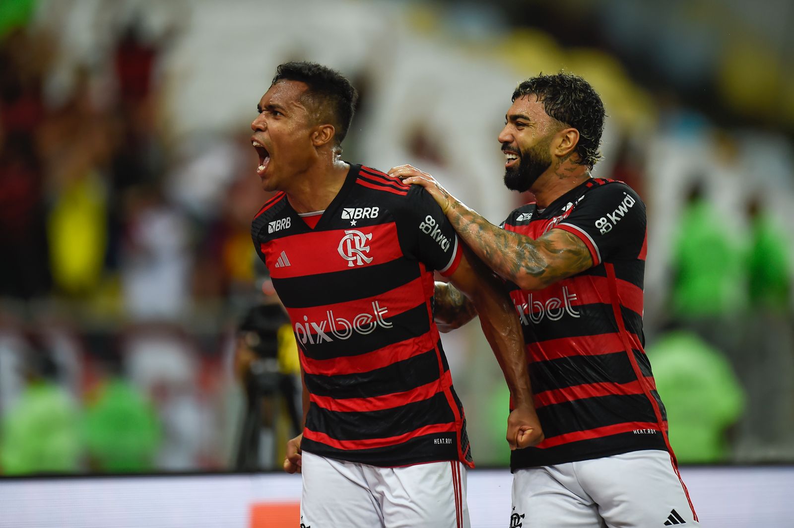 Flamengo recebe posse de terreno para novo estádio