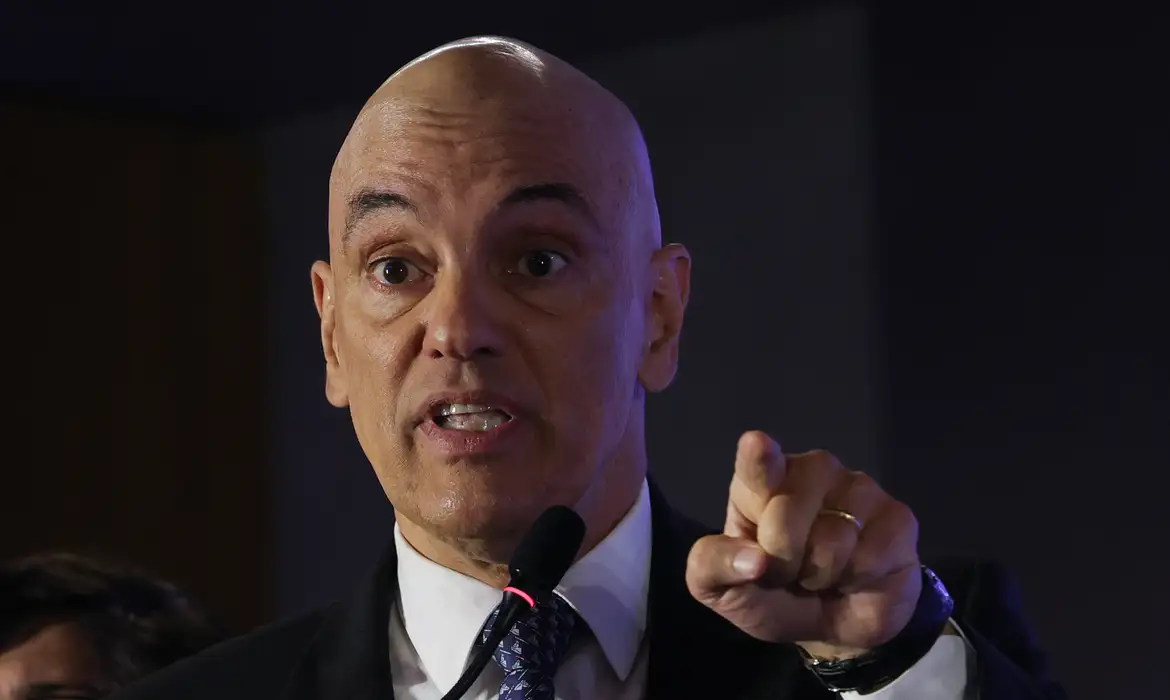 Moraes manda prender condenados por bomba no aeroporto de Brasília