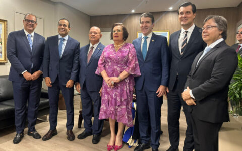 Imagem do post Carlos Muniz participa de solenidade de homenagem a Norma Cavalcanti