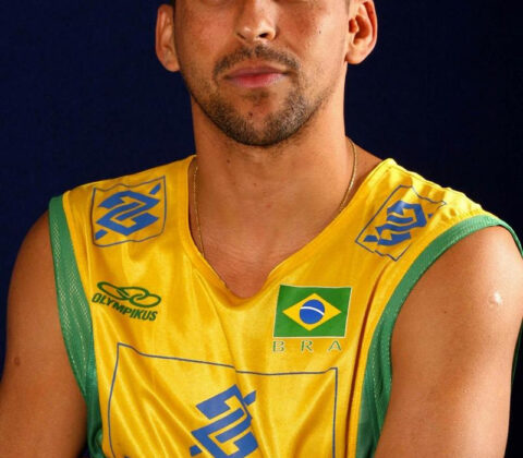 Imagem do post Atleta de vôlei Serginho desembarca em Salvador para evento da Inspira Rede de Educadores nesta terça-feira, 22  