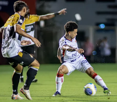 Imagem do post Vitória encara Criciúma fora de casa e busca se afastar da zona de rebaixamento