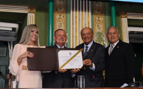 Imagem do post Juíza Lívia de Melo Barbosa recebe Comenda Maria Quitéria