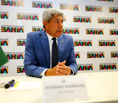 Imagem do post Jerônimo decreta exigências para viagens internacionais de servidores; entenda