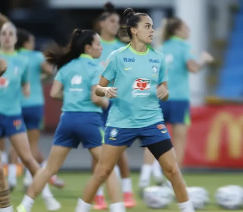 Imagem do post Seleção feminina realiza primeiro treino com todas as convocadas