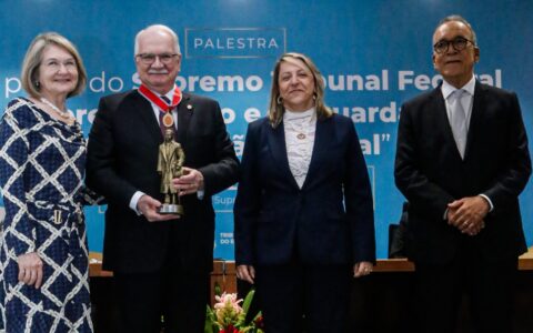 Imagem do post Presidente do TJBA entrega Medalha de Mérito do Judiciário ao Ministro Edson Fachin  