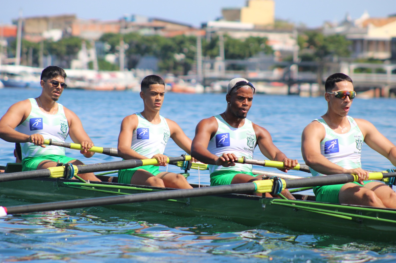 Campeonato Baiano de Remo 2024 acontece neste domingo, 10, na Praia da Ribeira, recheado da história esportiva da cidade