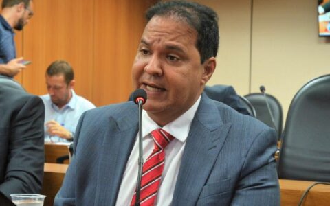 Imagem do post Após greve dos médicos, Eures Ribeiro critica gestão de Bom Jesus da Lapa