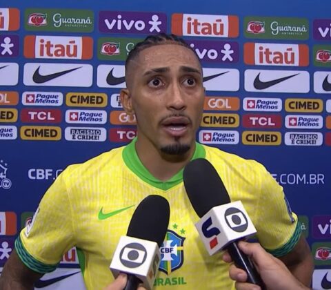 Imagem do post Raphinha rebate torcida e avalia como boa a partida da Seleção Brasileira: “Jogamos pra car*lho”