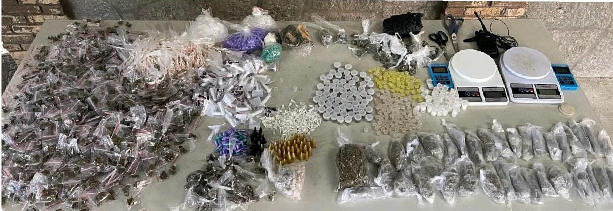 PM apreende mais de 3 mil porções de drogas no Arraial do Retiro