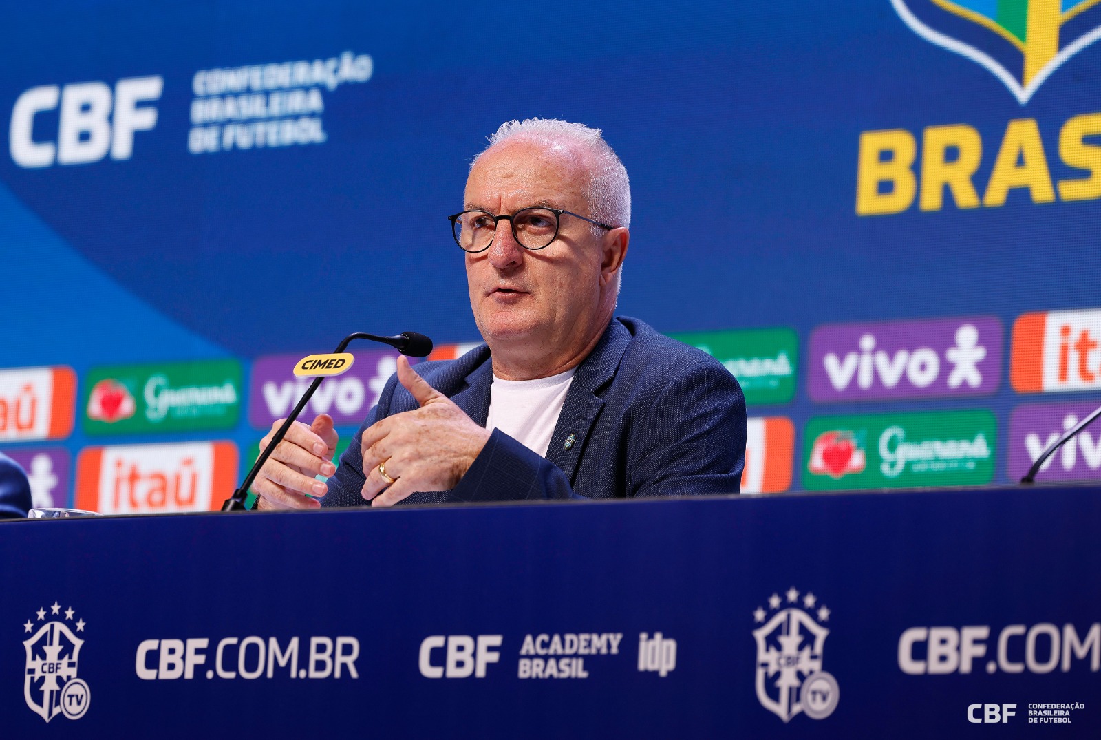 Dorival Jr. anuncia lista de convocados para jogos contra Venezuela e Uruguai