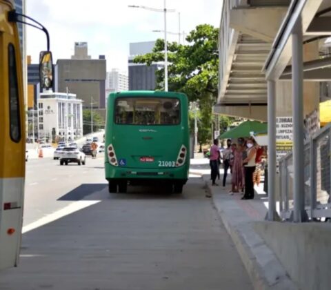 Imagem do post Feriado de Finados terá esquema especial de transporte em Salvador; veja linhas que serão reforçadas