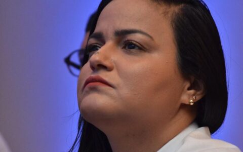 Imagem do post “Queremos fazer de Lauro de Freitas um modelo para a Bahia e para o Brasil”, diz Débora Regis