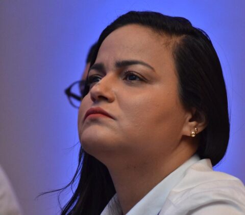 Imagem do post “Queremos fazer de Lauro de Freitas um modelo para a Bahia e para o Brasil”, diz Débora Regis