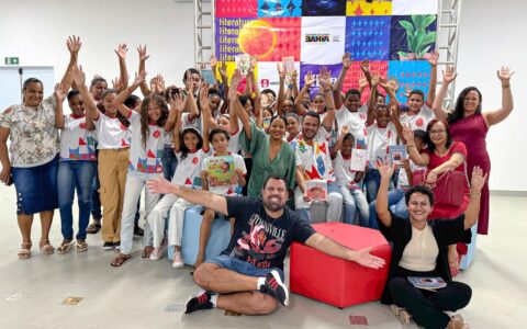 Imagem do post Pré-FLITA reúne escritores e estudantes durante encontro cultural em Aratuípe