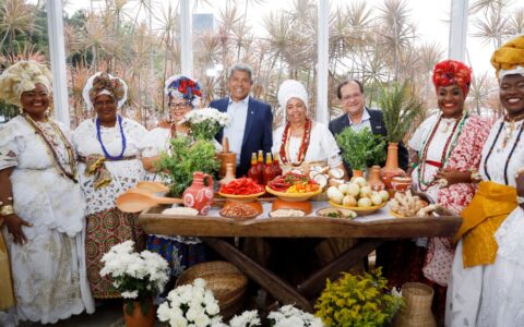 Imagem do post Baianas de acarajé recebem certificado de capacitação do Governo da Bahia
