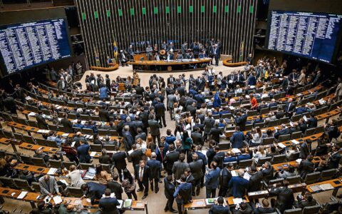 Imagem do post Saiba quais deputados baianos já assinaram a PEC contra a escala 6×1