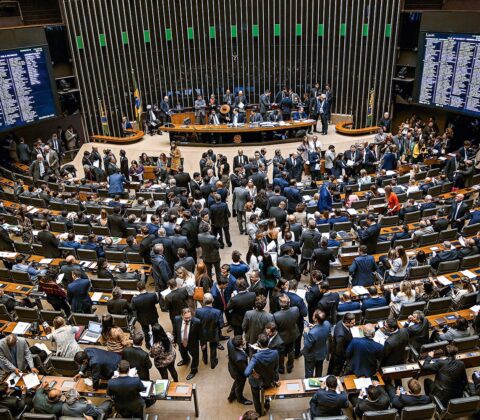 Imagem do post Saiba quais deputados baianos já assinaram a PEC contra a escala 6×1