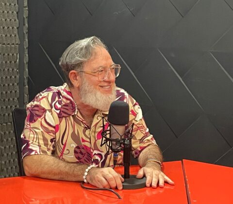 Imagem do post Escritor leva literatura LGBTQIAPN+ para Fliconquista